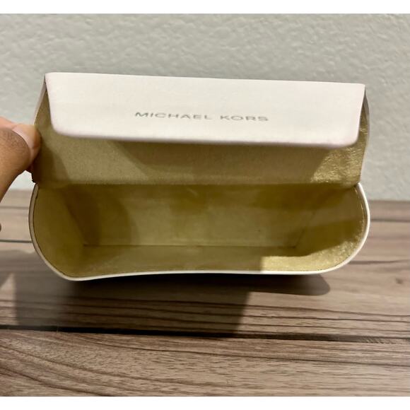 Michael Kors White Leather Sunglasses/Eyeglasses Hard White Case - Picture 3 of 4